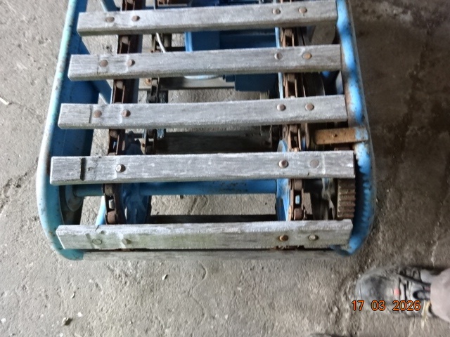 LAŤKOVÝ DOPRAVNÍK - 9