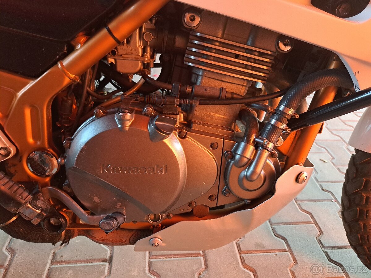Kawasaki KLE 500 + druhý motor + díly a příslušenství - 9