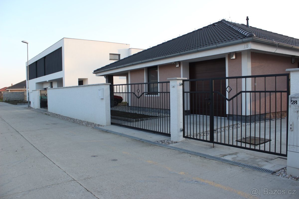 REKONSTRUKCE BYTŮ A DOMU - 9