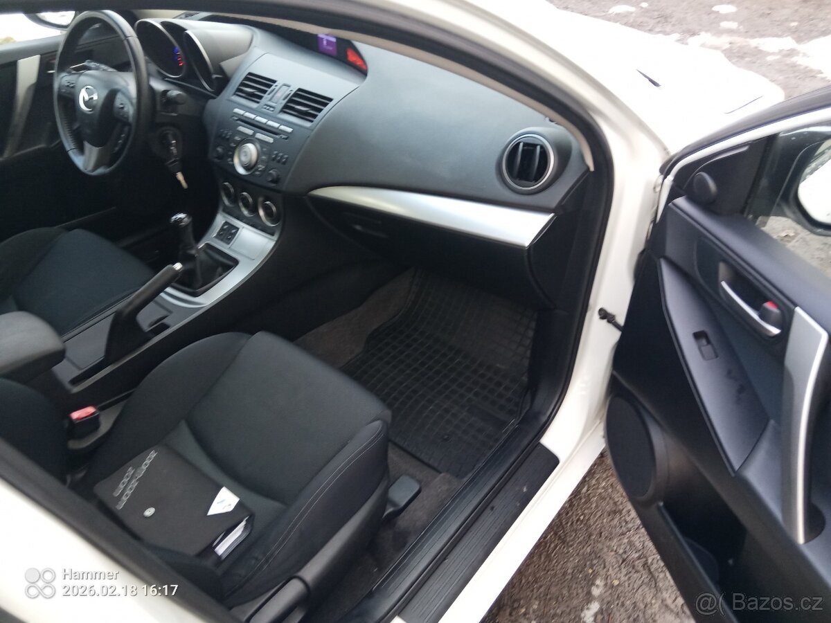 Mazda 3 1.6 benzín 120.000 km 2010 - 9