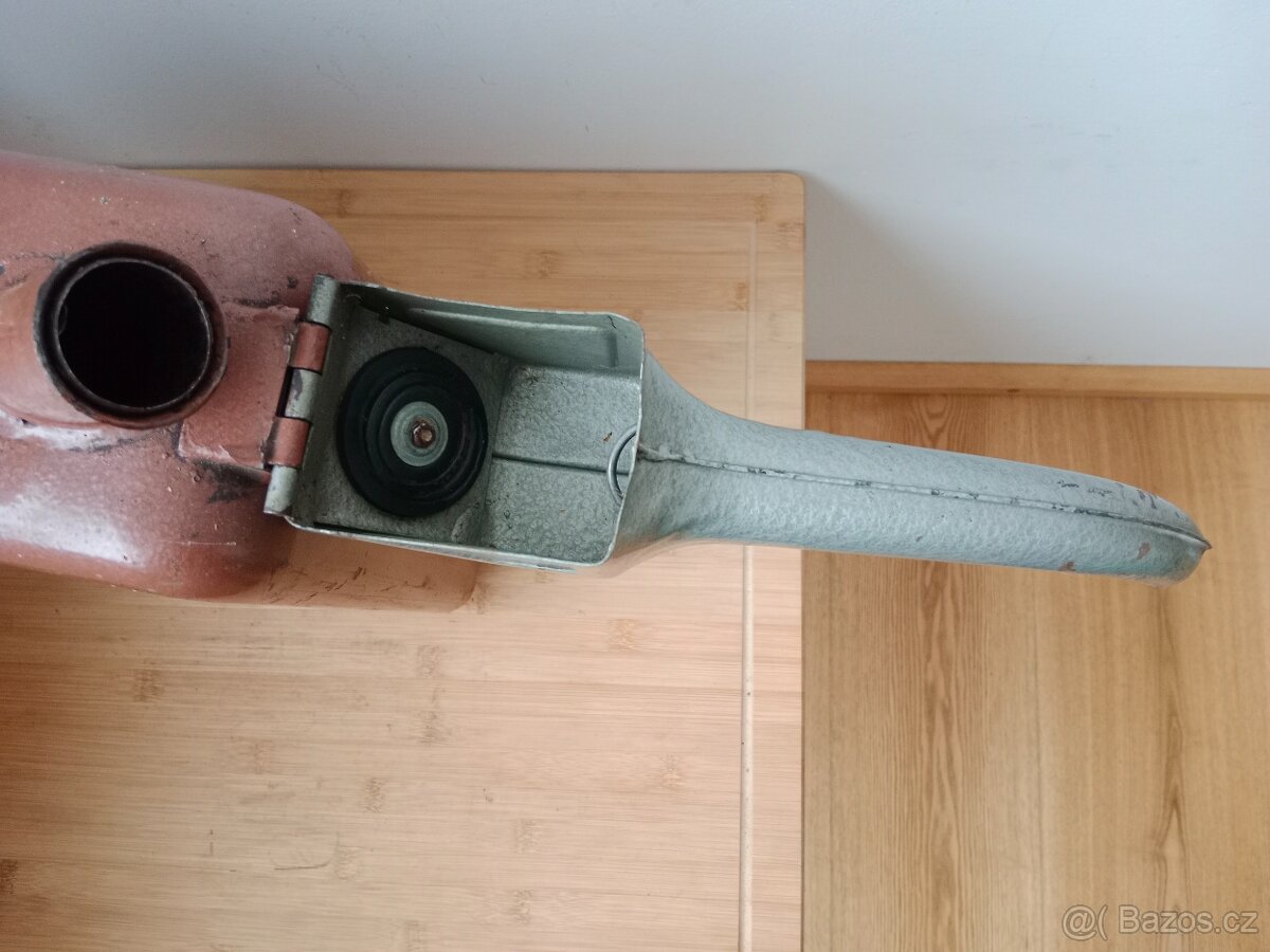 Kanystr 10 L plechový DÍLO - 9