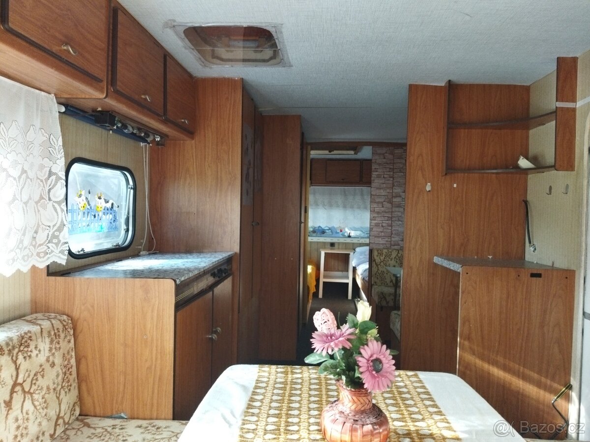 Karavan - 9