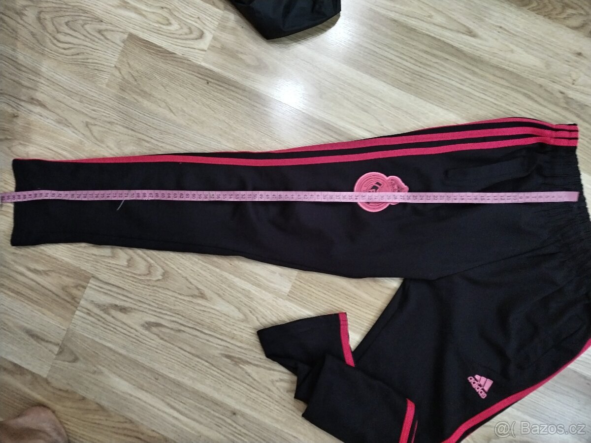 6 dílný sportovní komplet 146-152 dívčí - 9