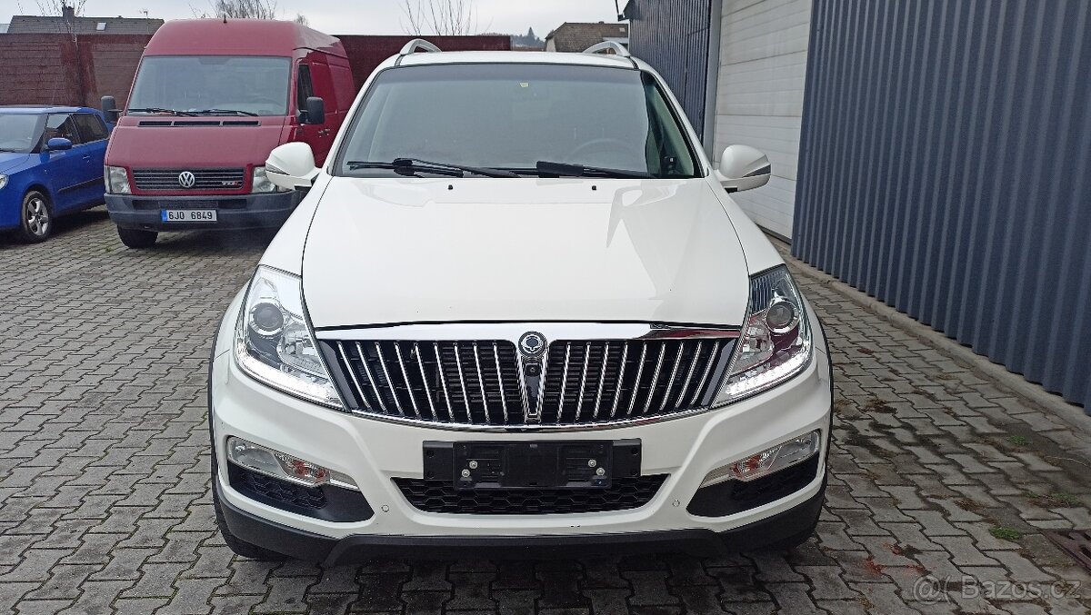 SSANGYONG REXTON RX 220e-Xdi 7 míst 2018 perfektní - 9
