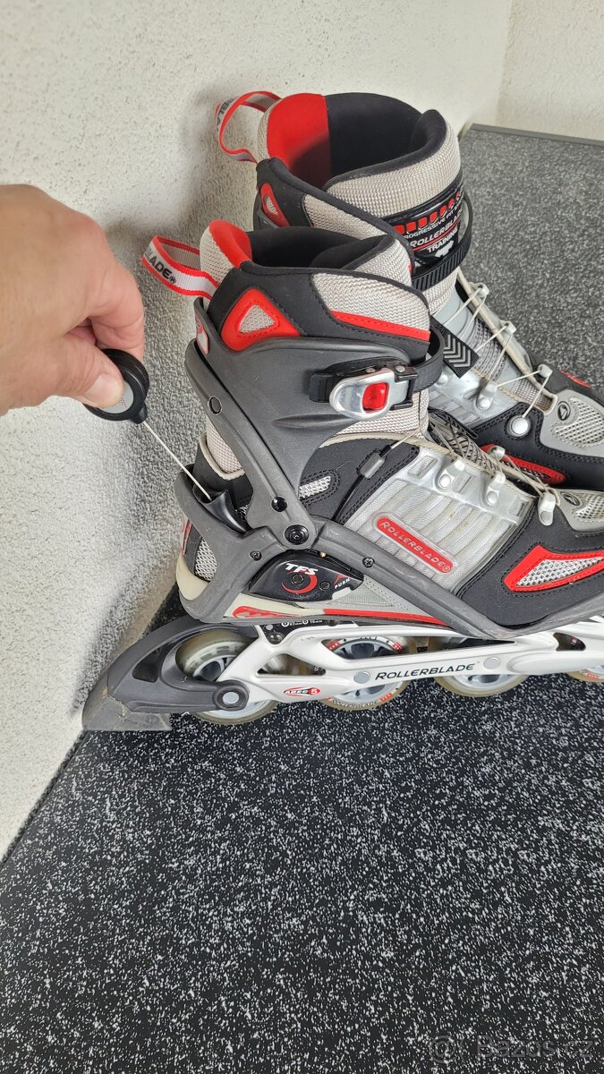Kolečkové brusle rollerblade vel.42 - 9