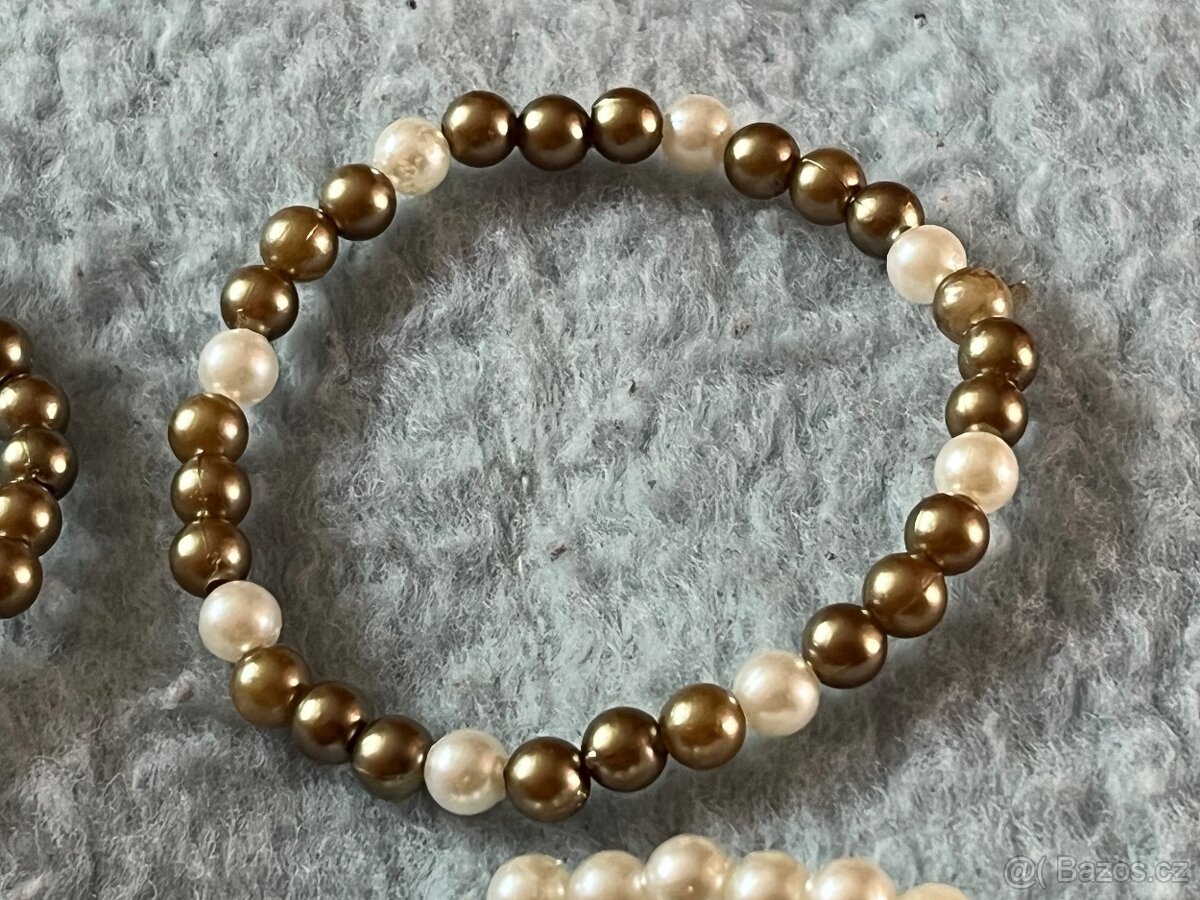 Náramek hnědé a bílé perličky - 9