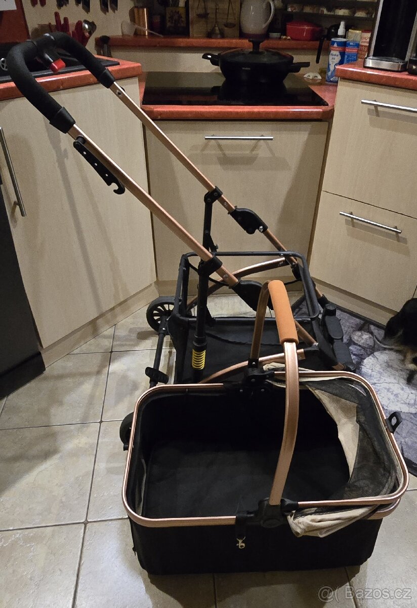 Kočárek pro malé psy nebo kočky. - 9