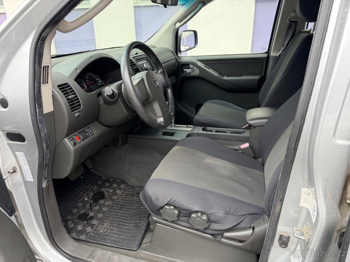 Nissan Navara 2,5 DCi PRO4X 4x4 + sada pneu - 9