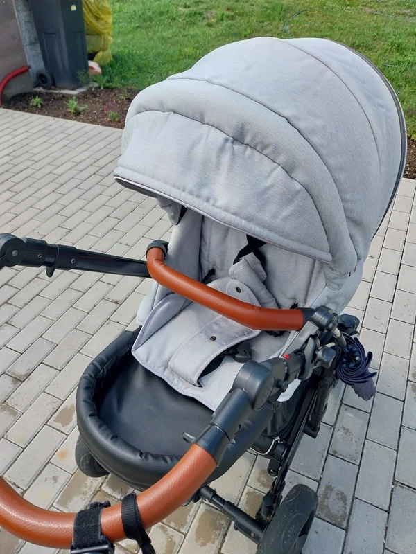 Kočárek Tudore Forester - 9