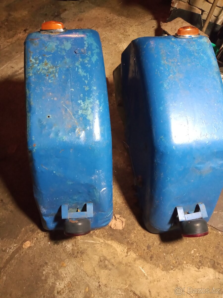 Kulaté dlouhé blatníky Zetor 3011 - 9