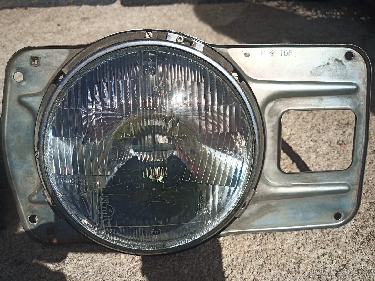 Škoda 105–120: originál přední světla H4 - 9
