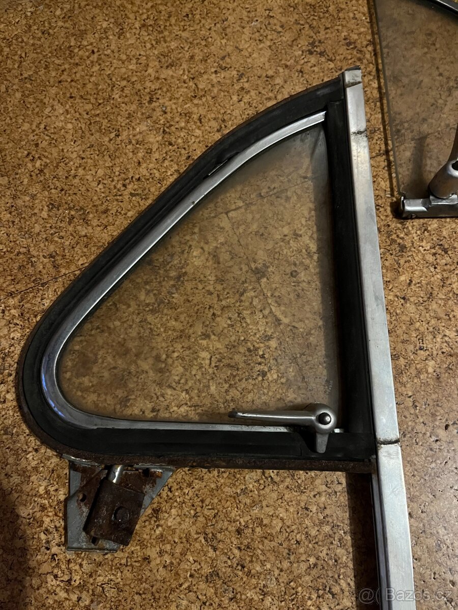 Škoda Octavia apod. - větrací okna včetně originál těsnění - 9