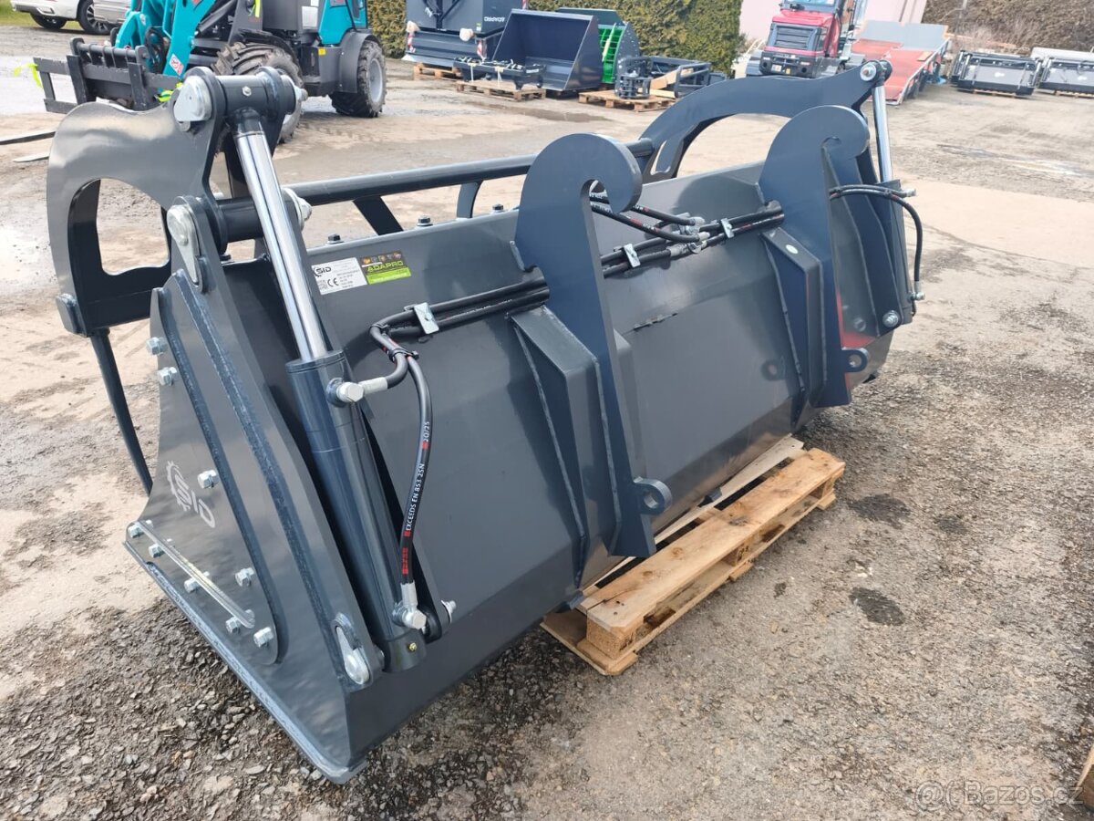 Lopata s přidržovačem pro manipulátor JCB - 9