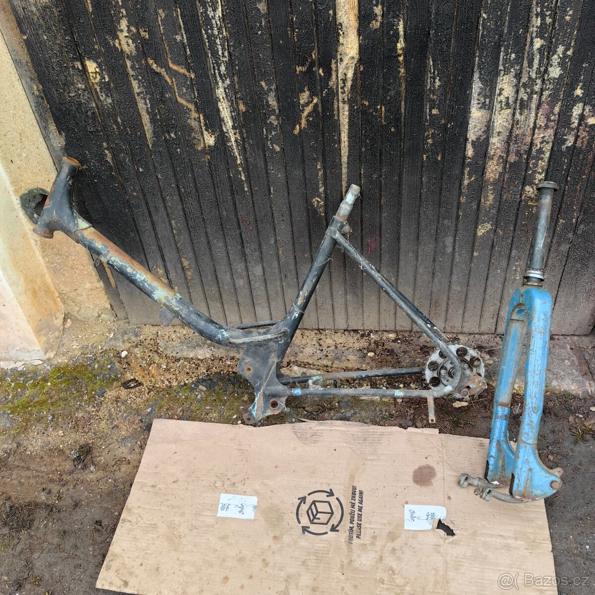 Stadion s11 rám s vidlici - 9