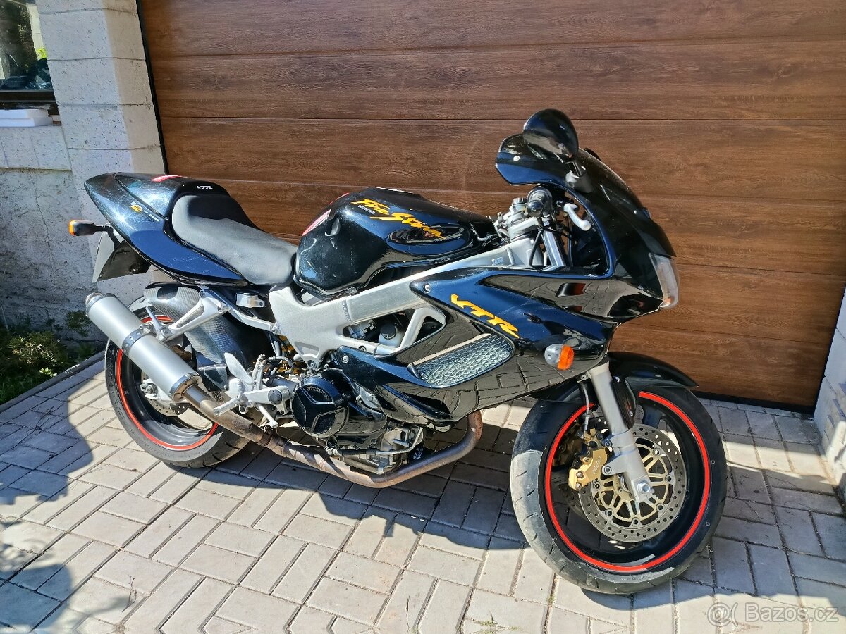 Honda vtr 1000 - 9