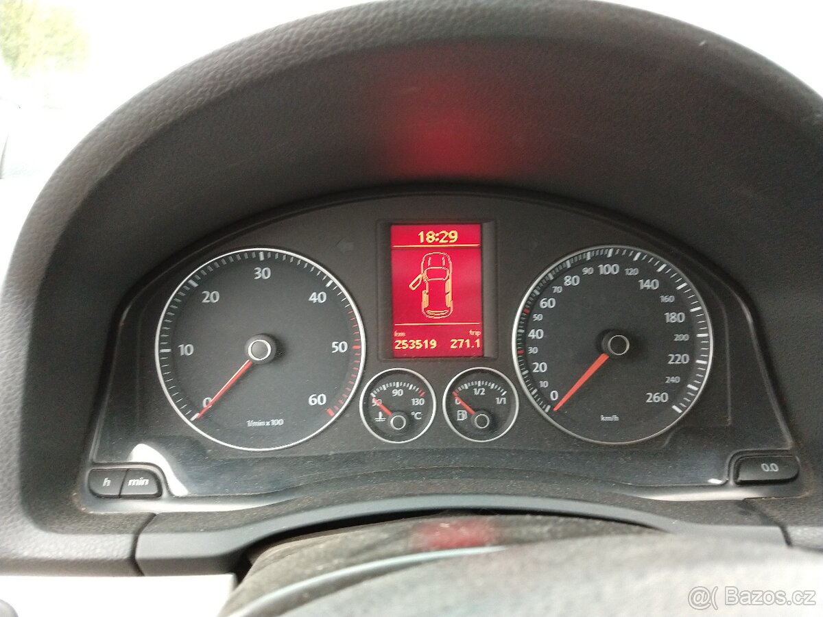 Golf 5 2.0 TDI 103kW top výbava nová spojka, STK nová, tažné - 9