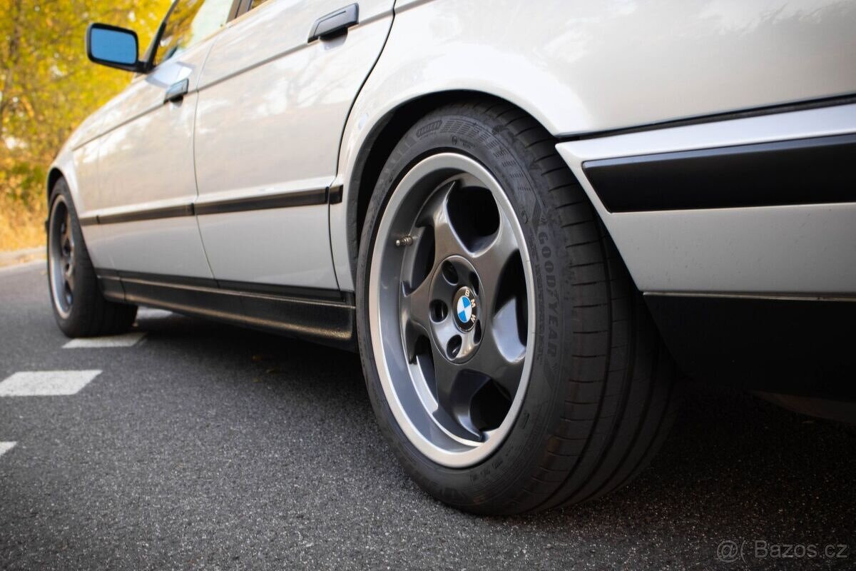 BMW 530i V8 160kw Touring E34 - 9