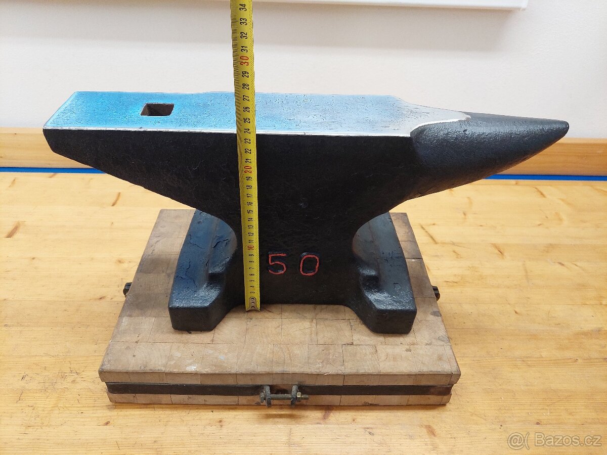 Kovářská kovadlina 50kg - 9