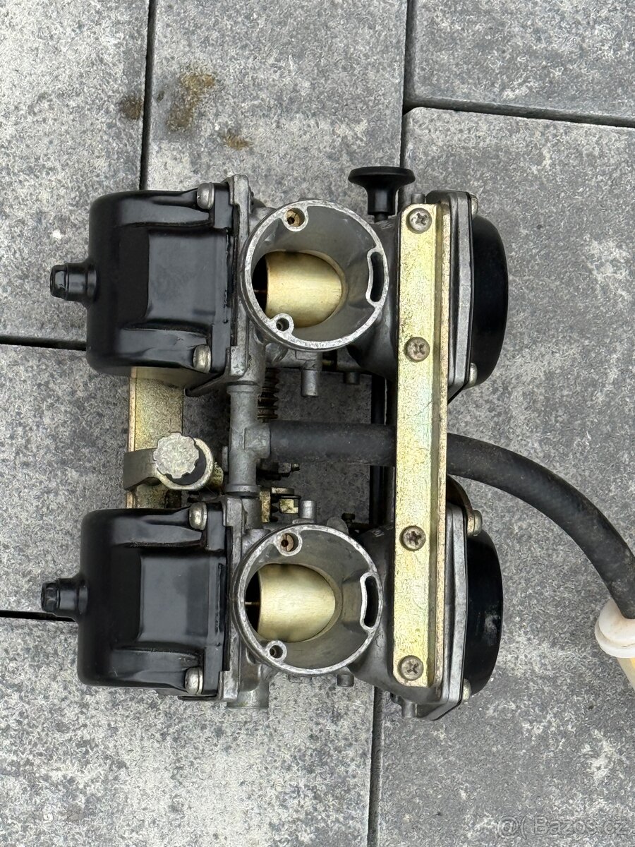 Suzuki GSX400e Cafe Racer - 9