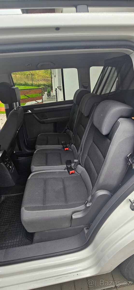 Volkswagen Touran 1.6 TDI 77 KW - 9