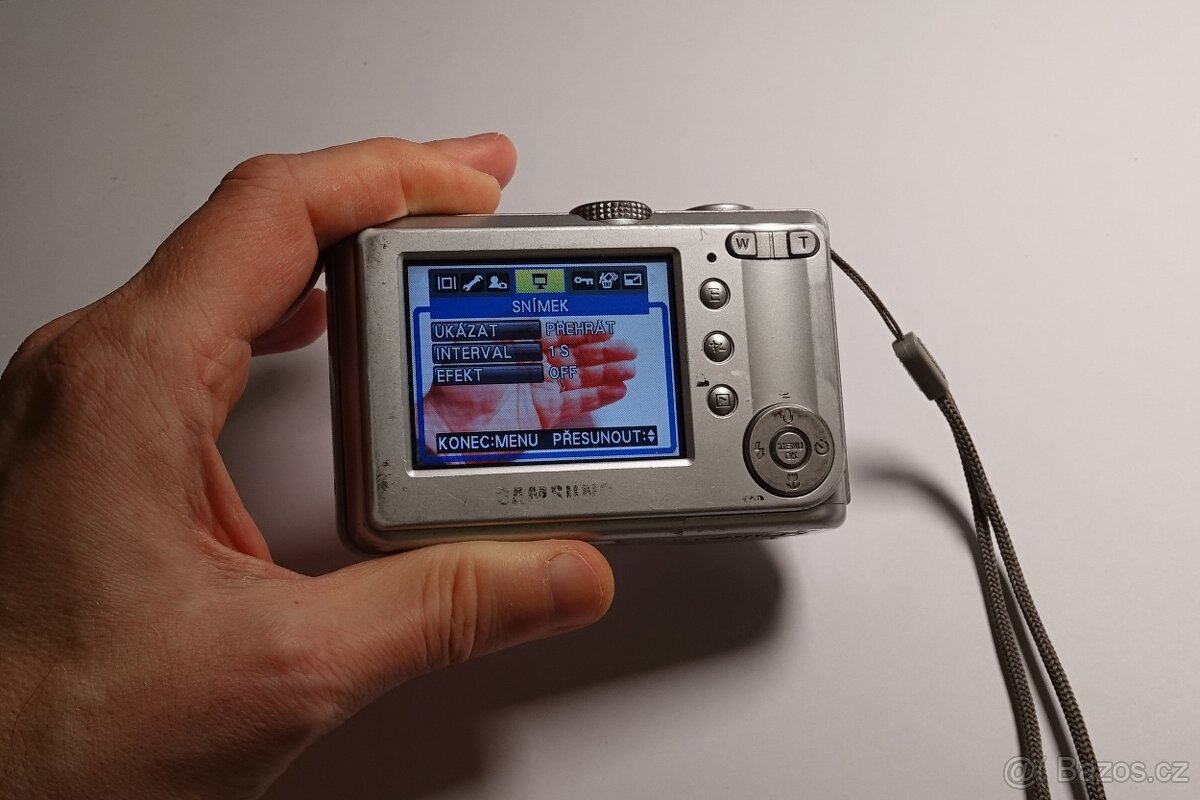 Retro fotoaparát Samsung Digimax S500 - 9