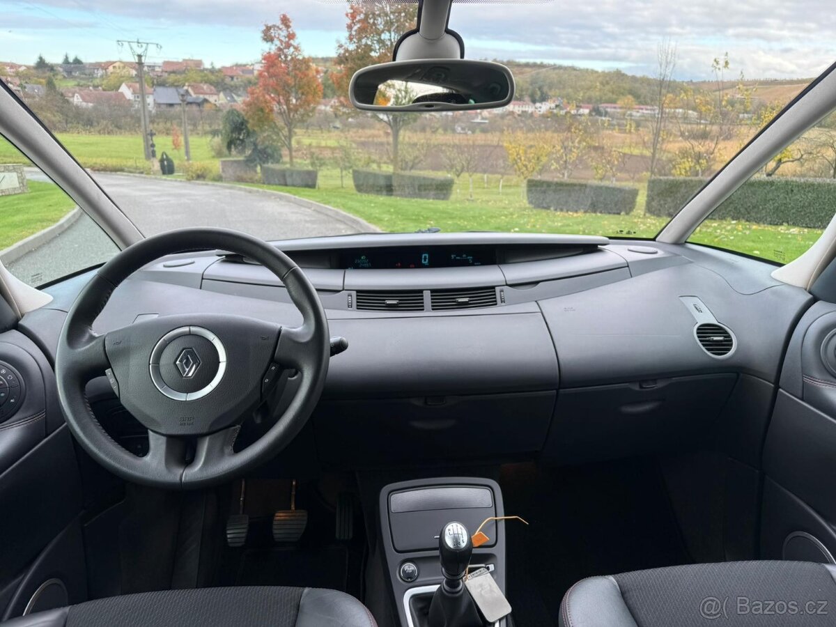 RENAULT ESPACE 2,0 DCI 110 KW 7 MÍST ČR - 9