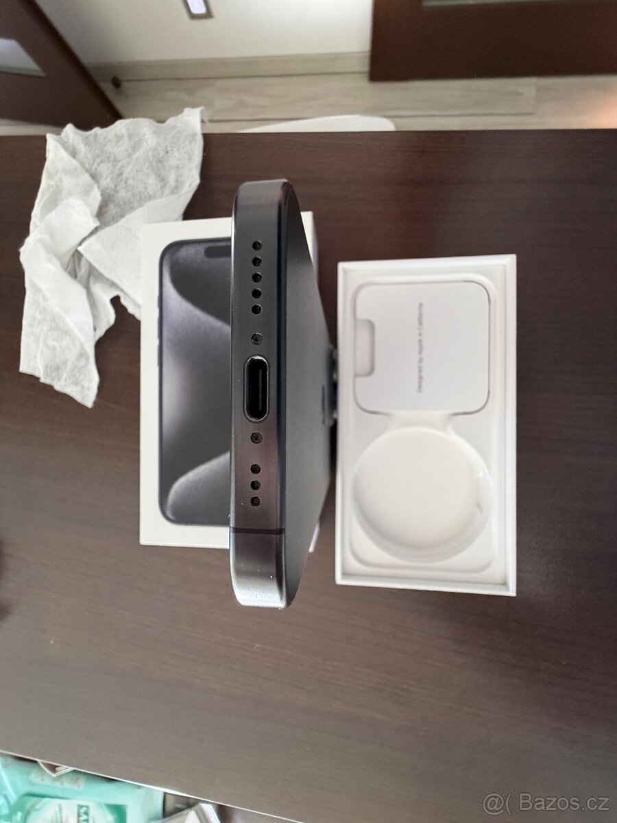 IPhone 15 pro 128GB black titanum vesmírně černý - 9