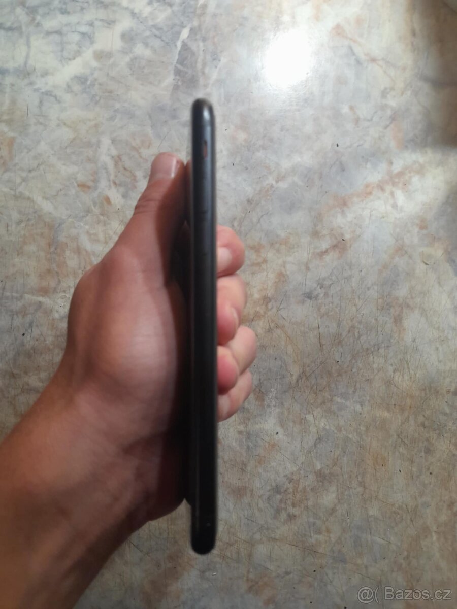 VYMĚNÍM IPHONE SE 2020 ZA IPHONE XS - 9