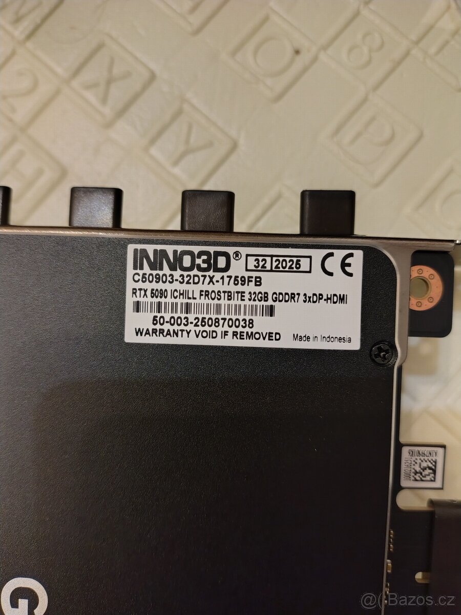 INNO3D GeForce RTX™ 5090 iCHILL FROSTBITE - 9