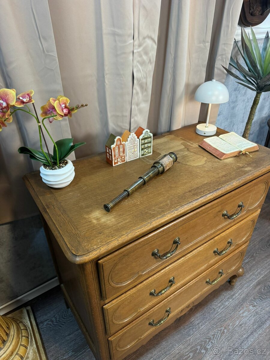 Starožitná komoda (141001) - 9