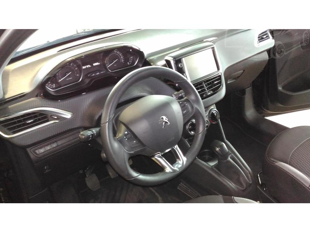 Peugeot 208 1,6 HDI - 9