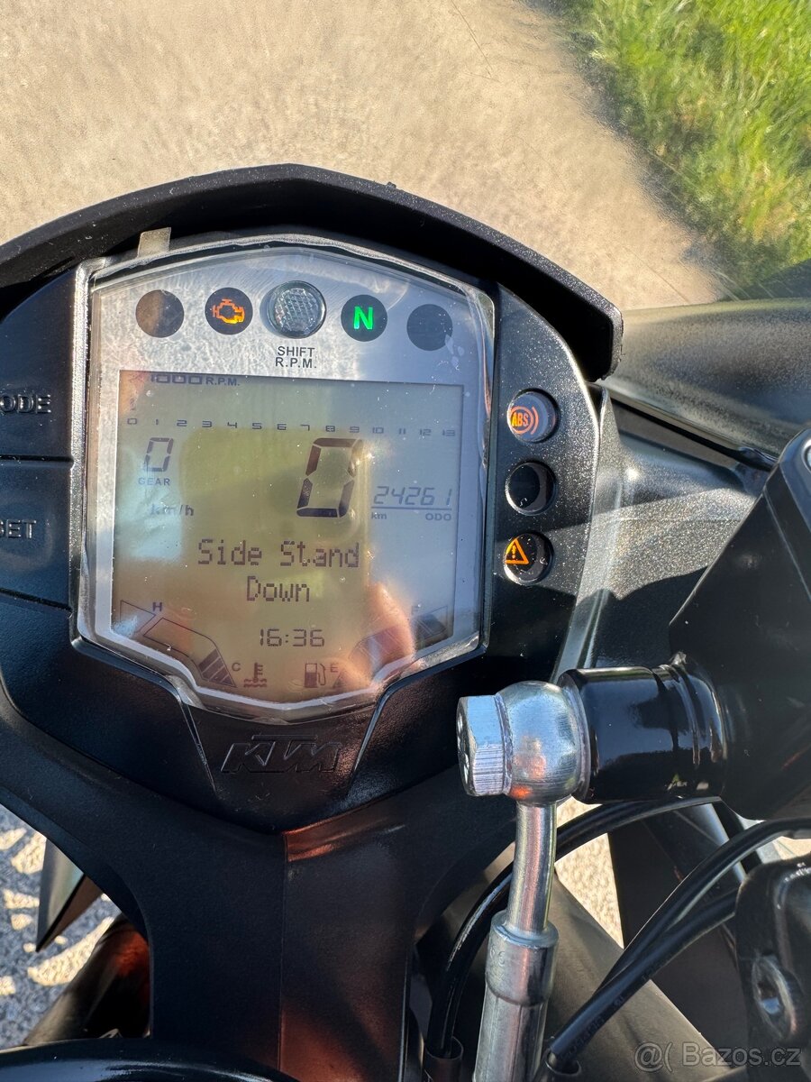 KTM RC 125 - 9
