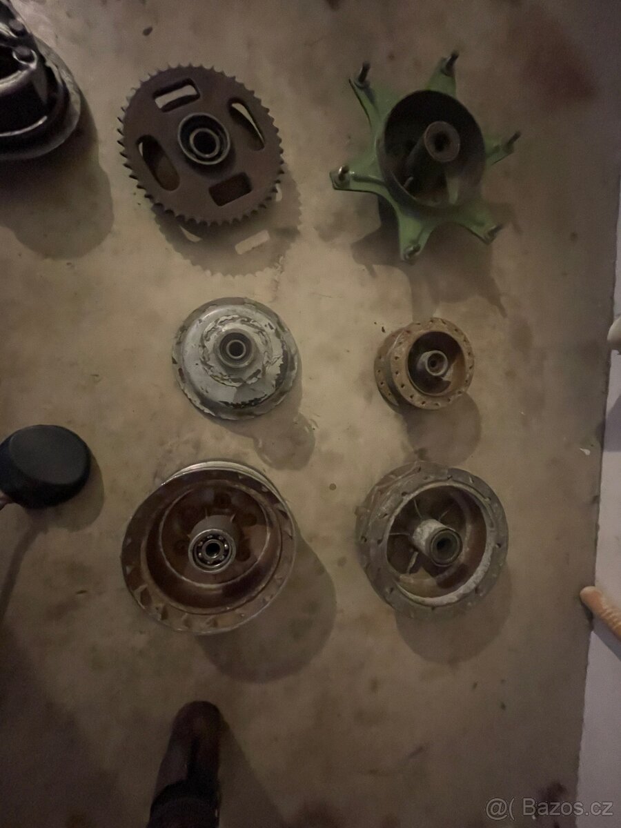 Mix dílů Jawa a Čz. Ceny dohodou - 9