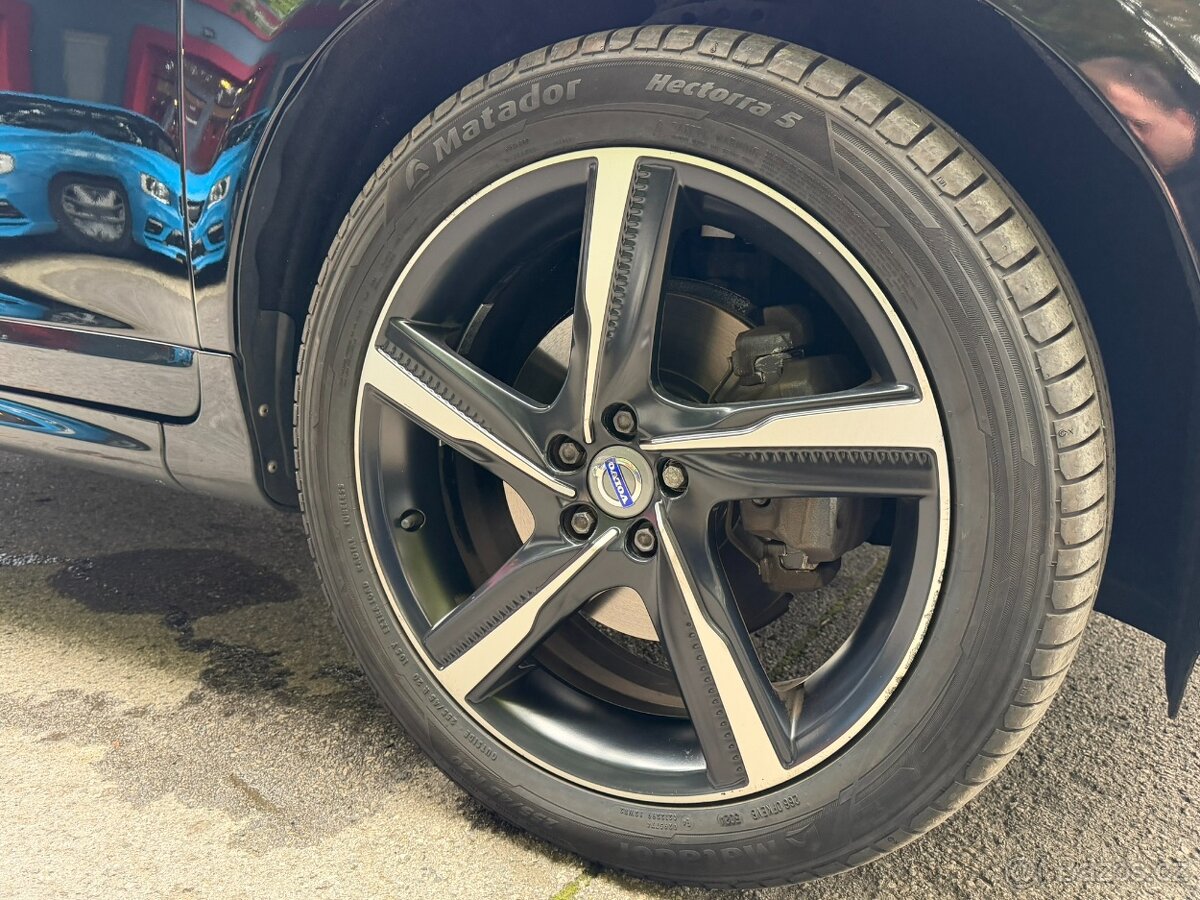 Volvo XC60 D5 AWD R-Design - 9