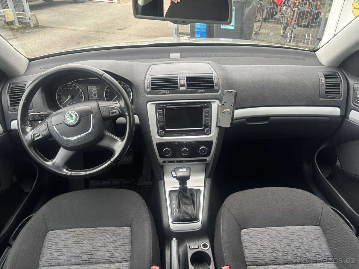Prodám Škoda Octavia 2.0 TDi DSG - 9
