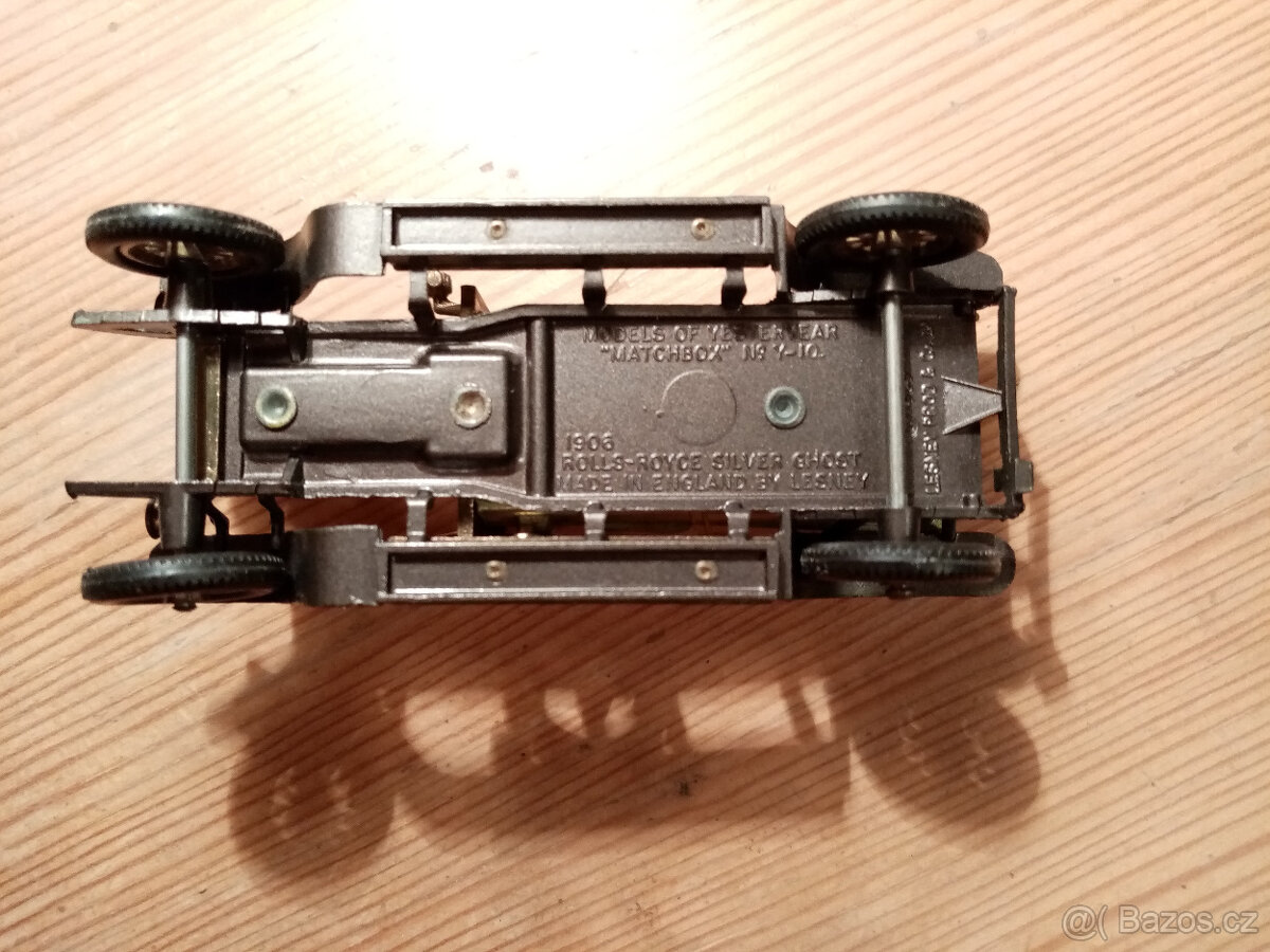 Autíčka Matchbox včetně krabičky - 9