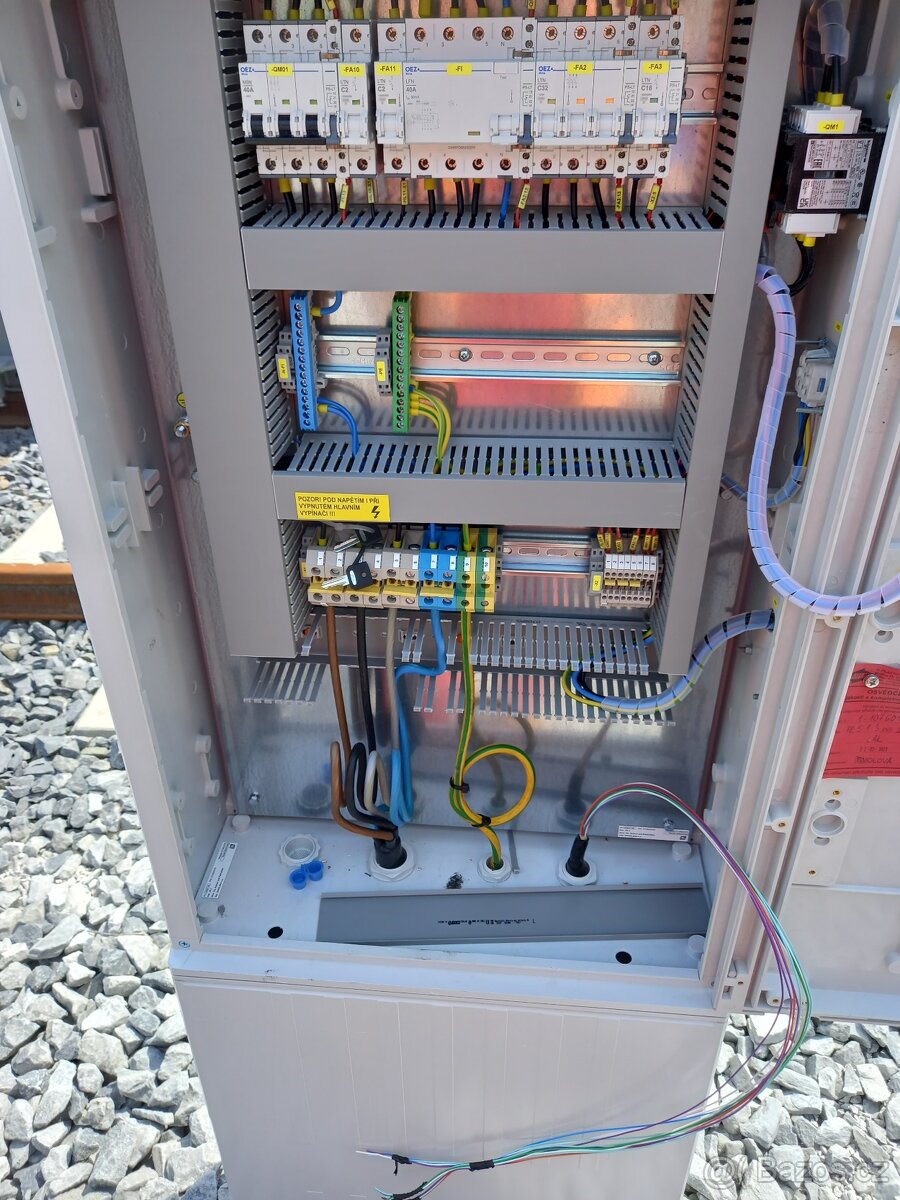 Hodinový manžel-Elektrikář - 9