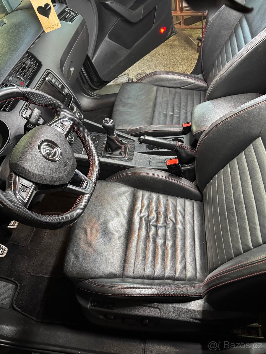 Škoda Octavia 3 rs 2.0tsi - 9