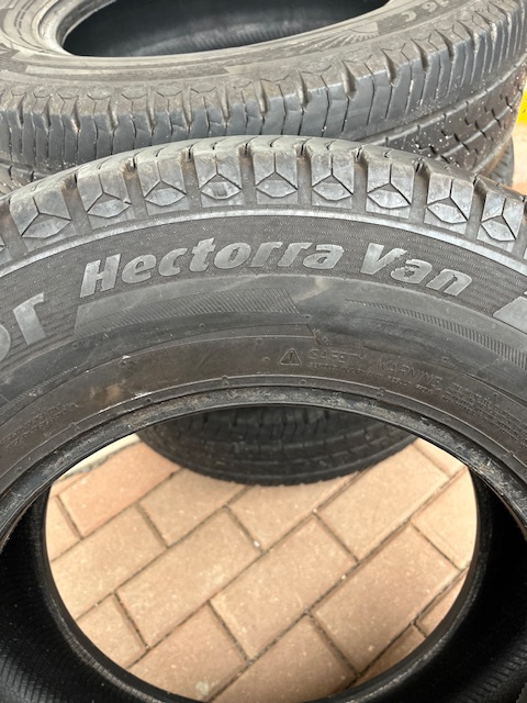 205/75R16 113/111R Continental a Matador - 9