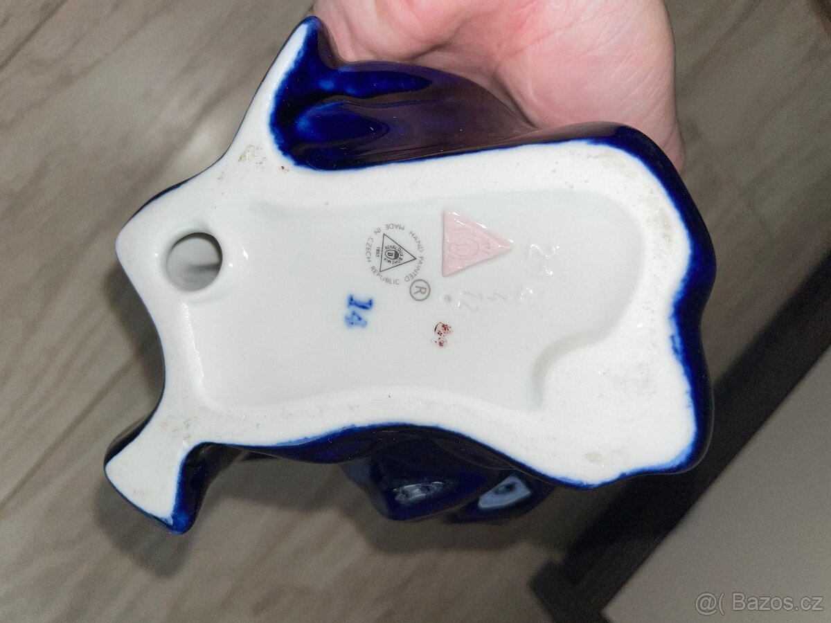 Porcelánová figura Dáma v kobaltovém Royal DUX Czechoslovaki - 9