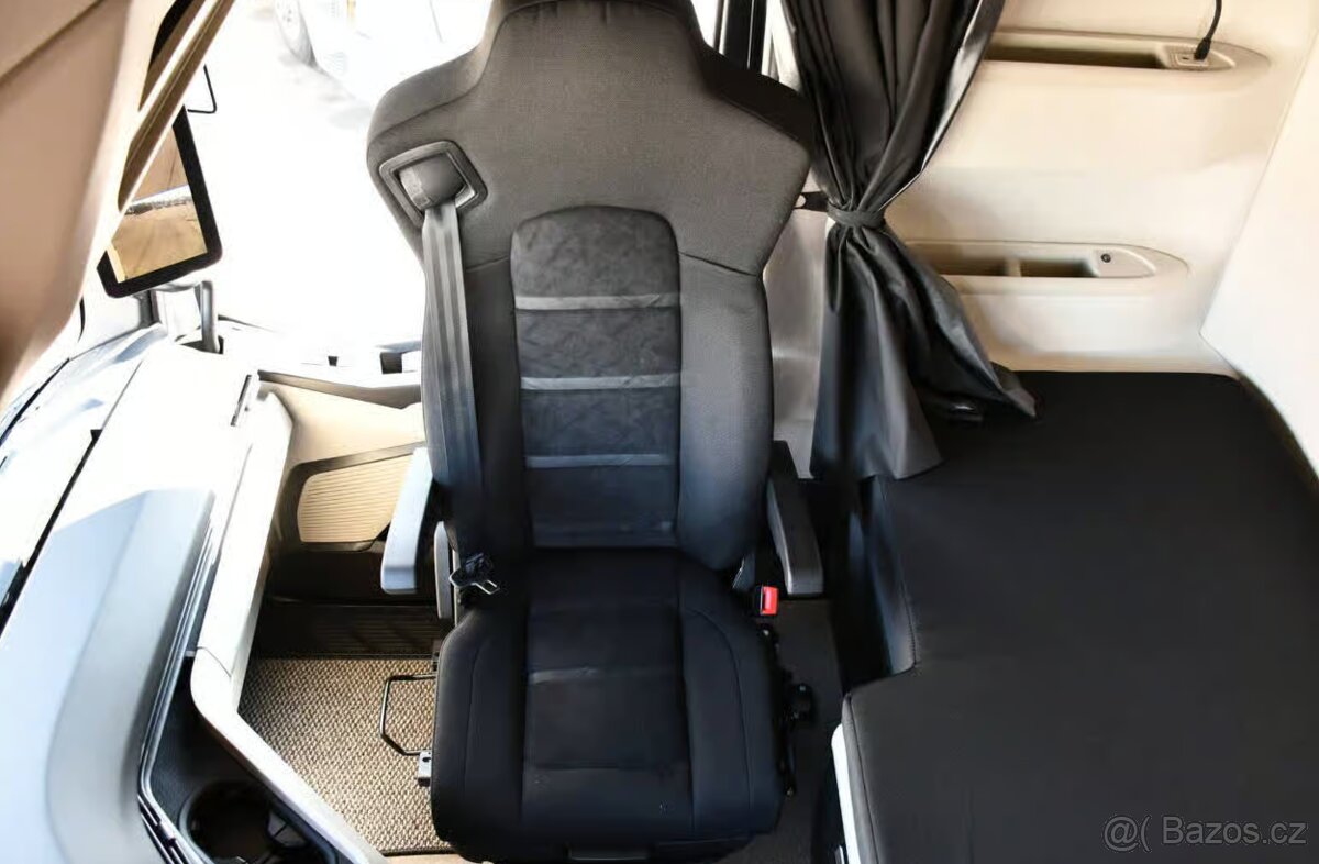 Iveco Tahač návěsu S-Way - 9