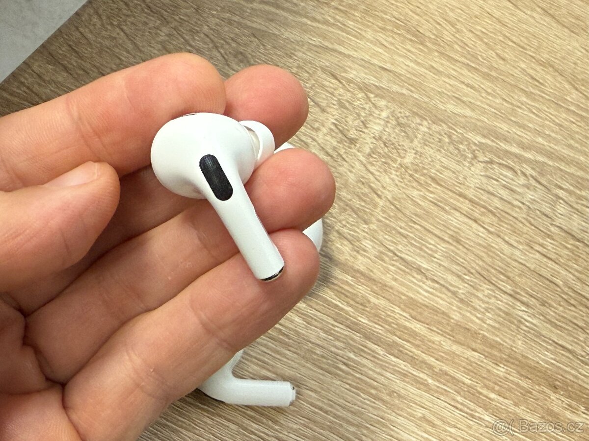 Apple AirPods Pro 2 (novější verze s USB-C konektorem) - 9