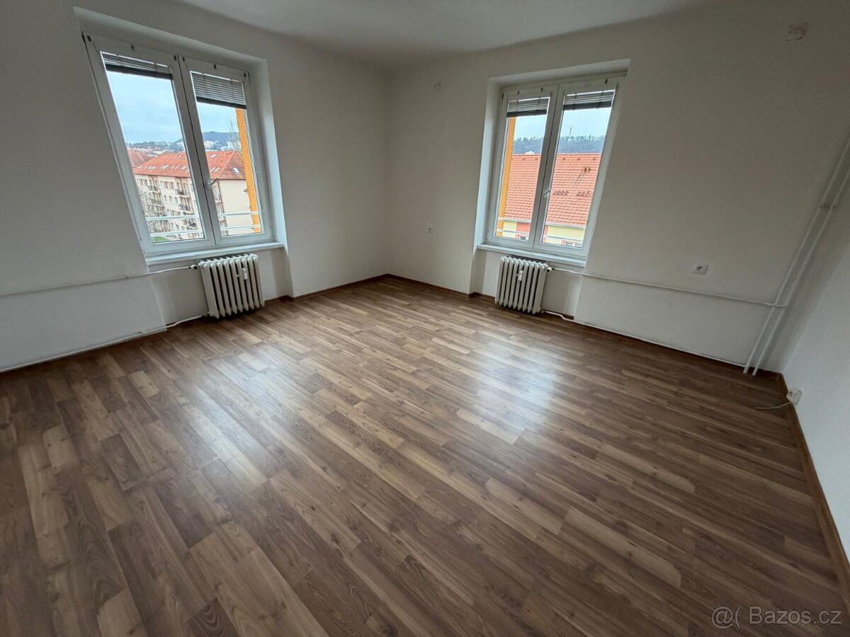 Byt 2+1+B, Tř. Budovatelů, blok 99 - 9