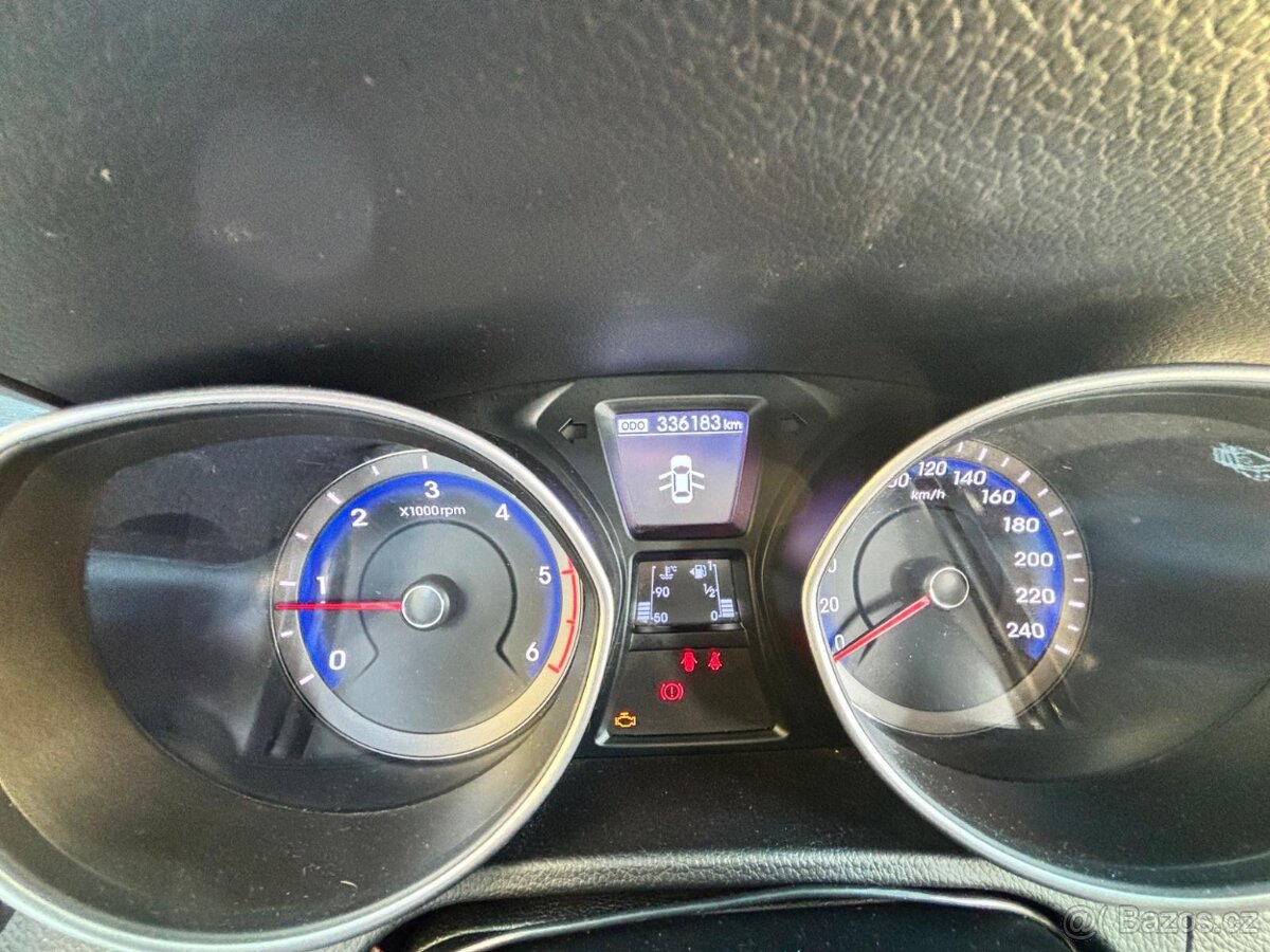 Hyundai i30, 1.6 TDI - 9