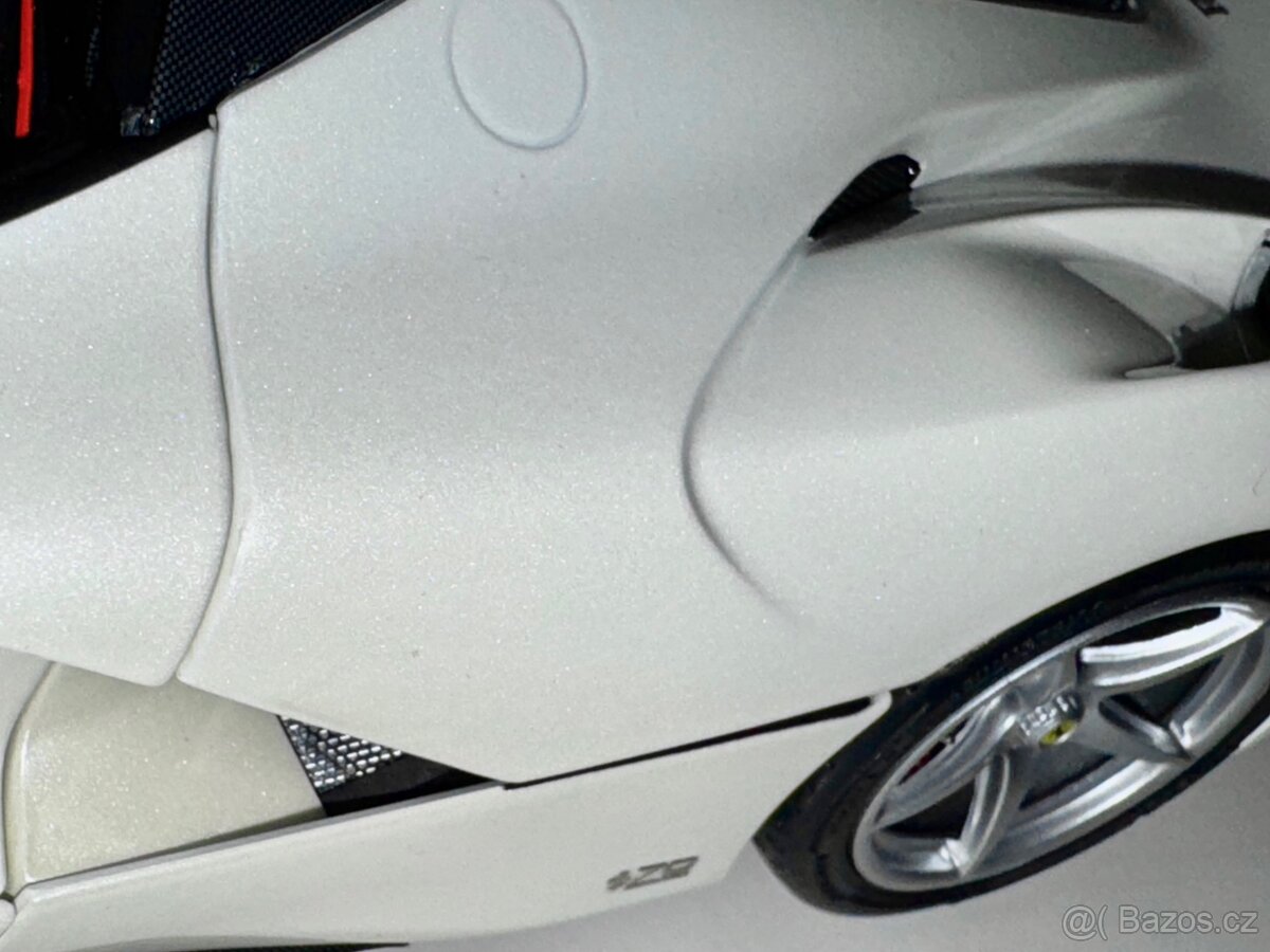 Ferrari LaFerrari Aperta - BBR 1:18 - 9