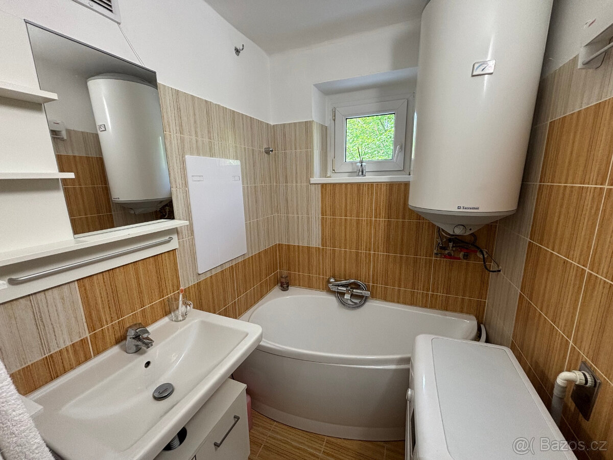 Prodej zděného bytu 2+1 v osob. vl. Neplachova ul. - 9