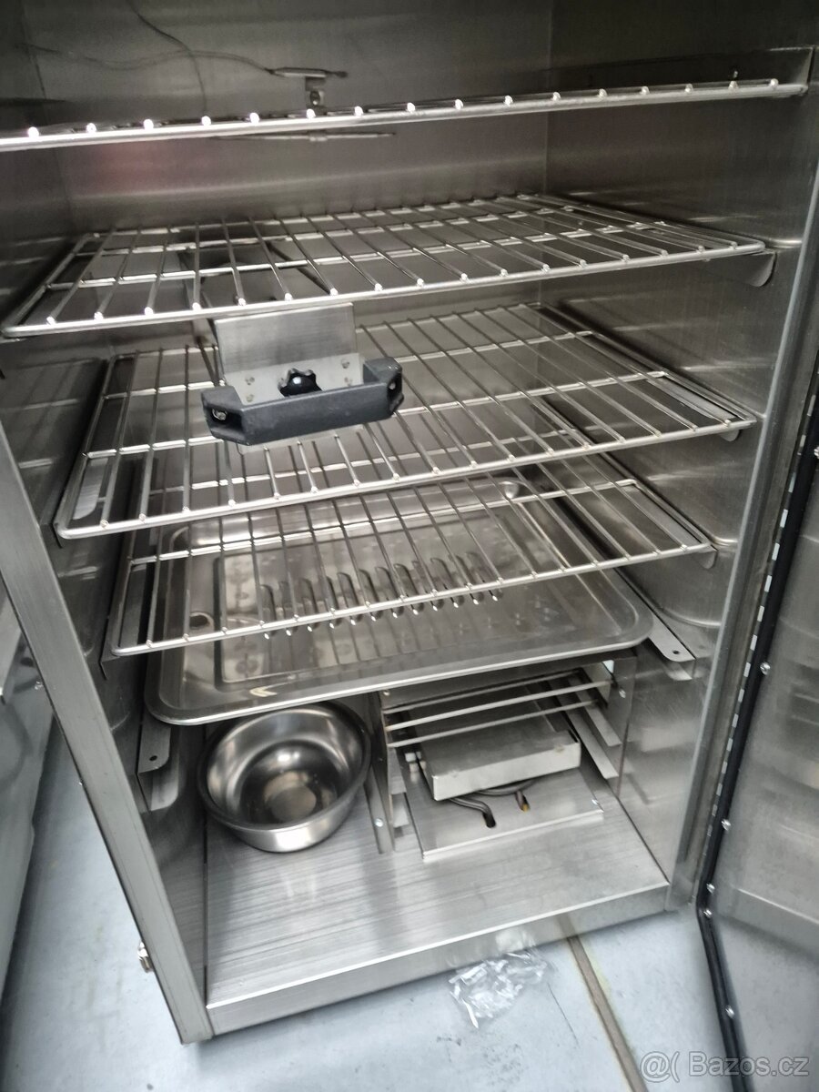 ELEKTRICKÁ NEREZOVÁ UDÍRNA 148 L - 9