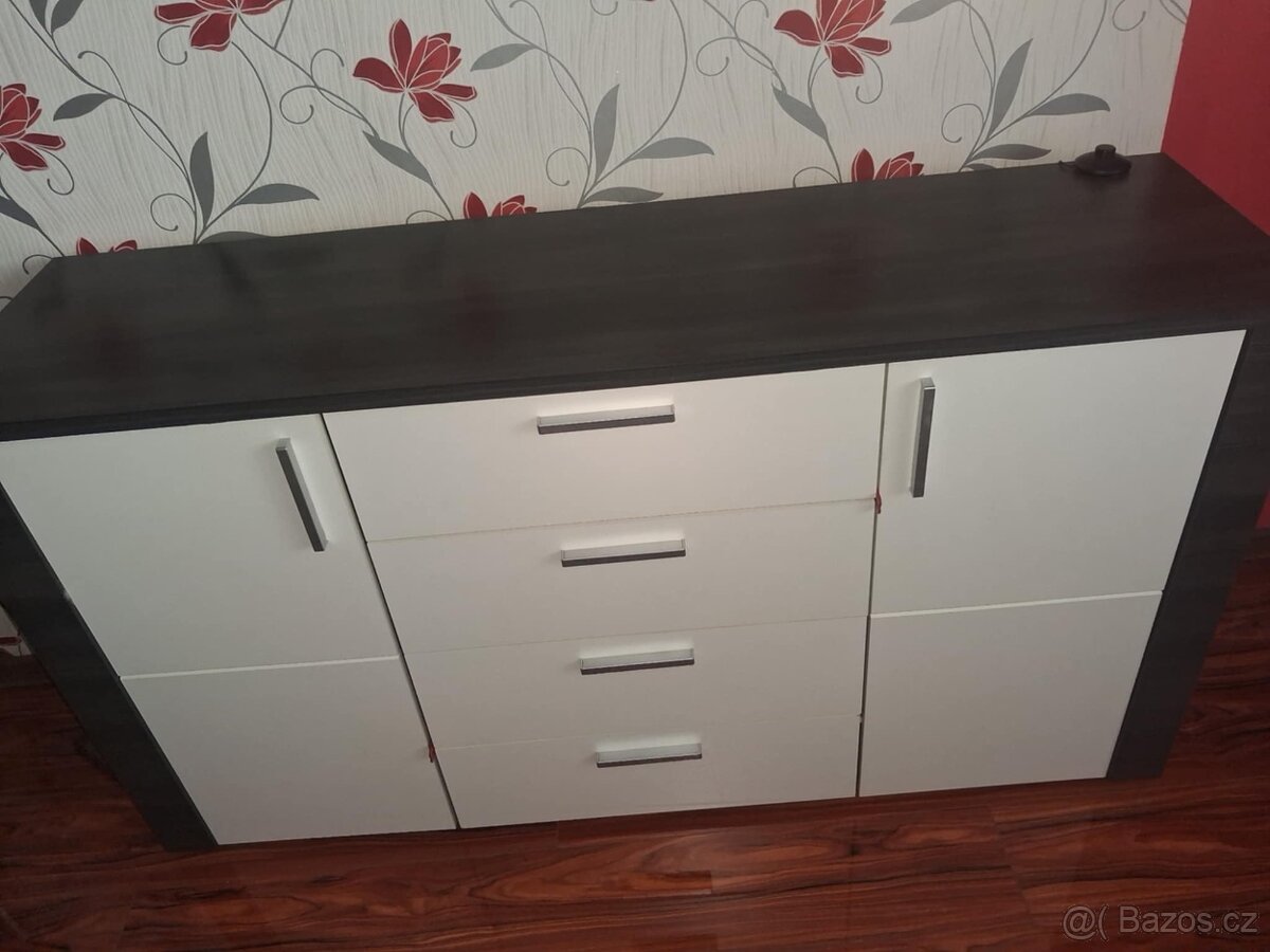 Jídelní sestava - 9