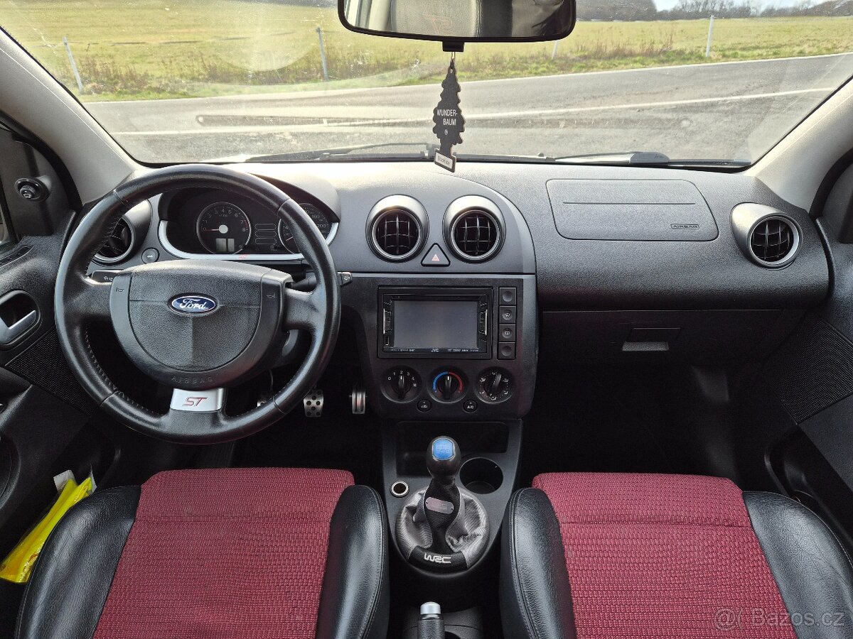 Ford Fiesta ST150 - 9