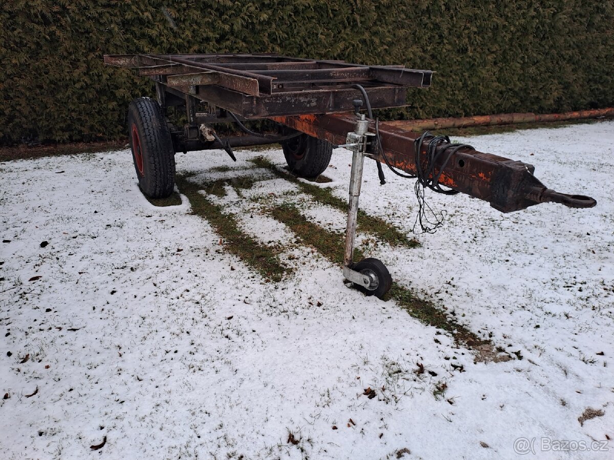 Sklápěcí Kára 3t, brzdena náprava. - 9